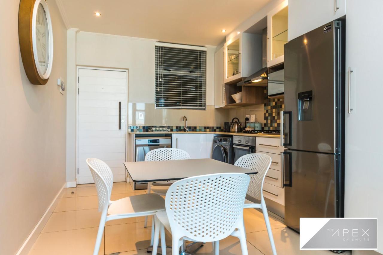 Appartamento The Apex On Smuts Johannesburg Esterno foto