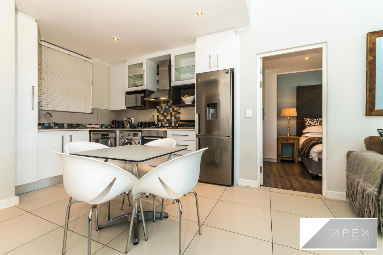Appartamento The Apex On Smuts Johannesburg Esterno foto