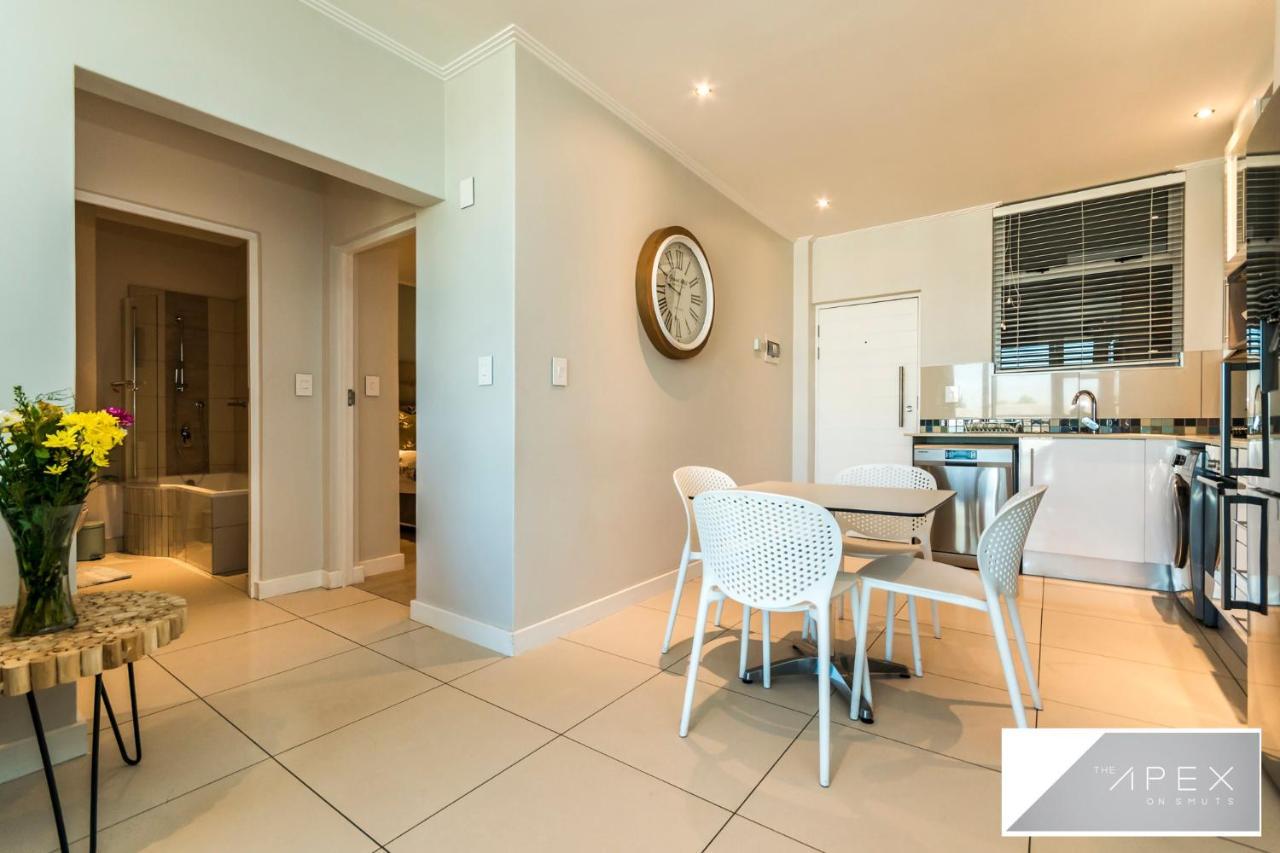 Appartamento The Apex On Smuts Johannesburg Esterno foto