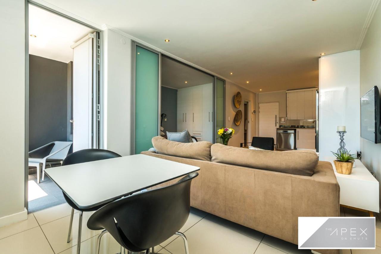 Appartamento The Apex On Smuts Johannesburg Esterno foto